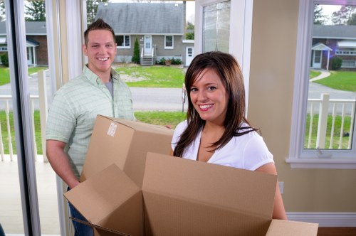 Professional packing services in Westend for a smooth move