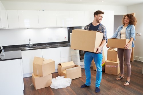 Residential packing and unpacking support in Westend